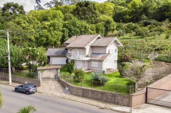 Casa à venda no bairro Tamandaré em Garibaldi/RS