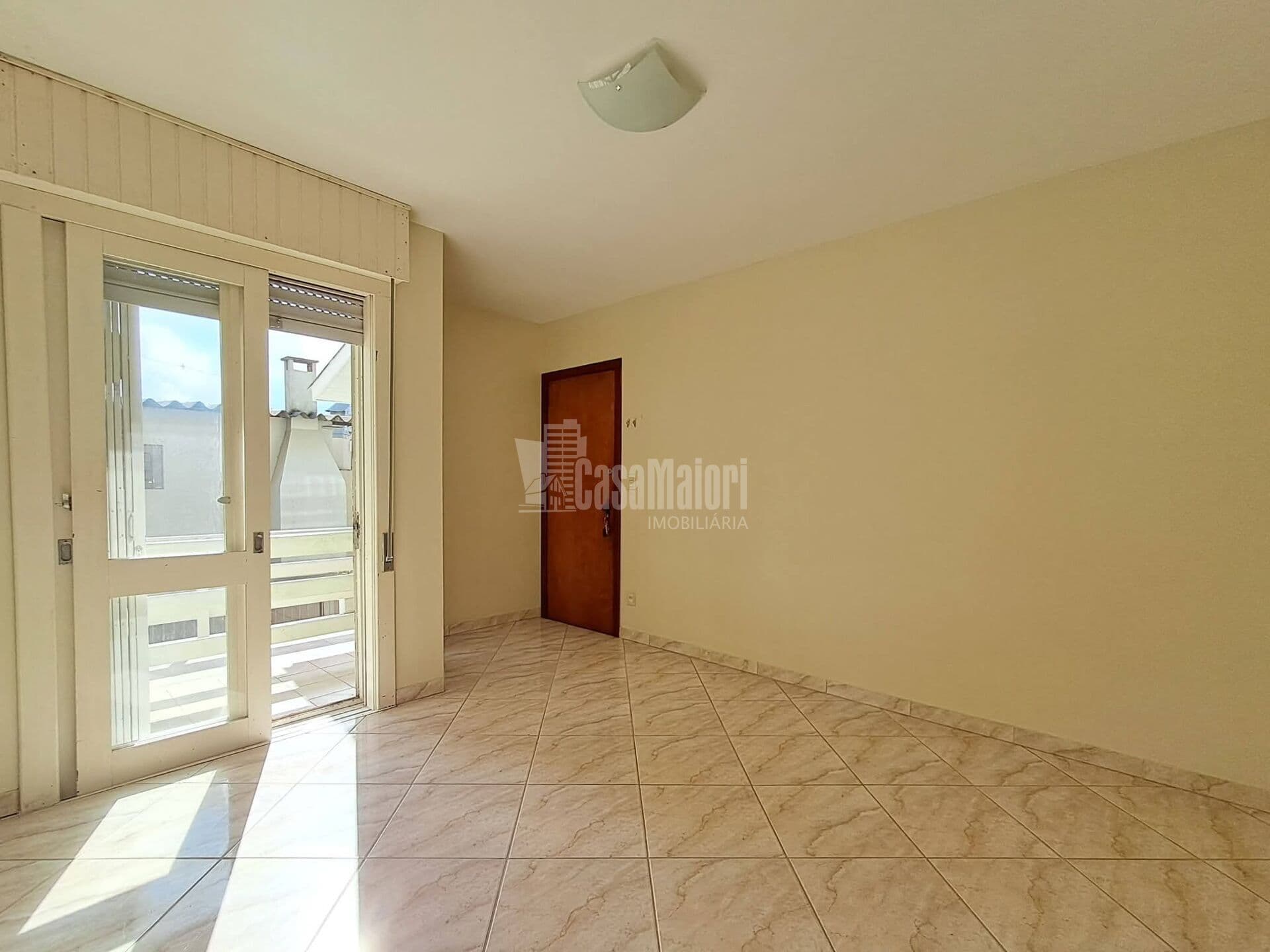 Apartamento de 3 Dormitórios em Região Central