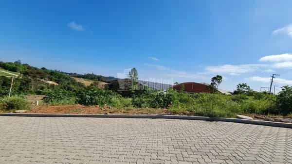 Terreno à venda no bairro São Roque em Bento Gonçalves/RS