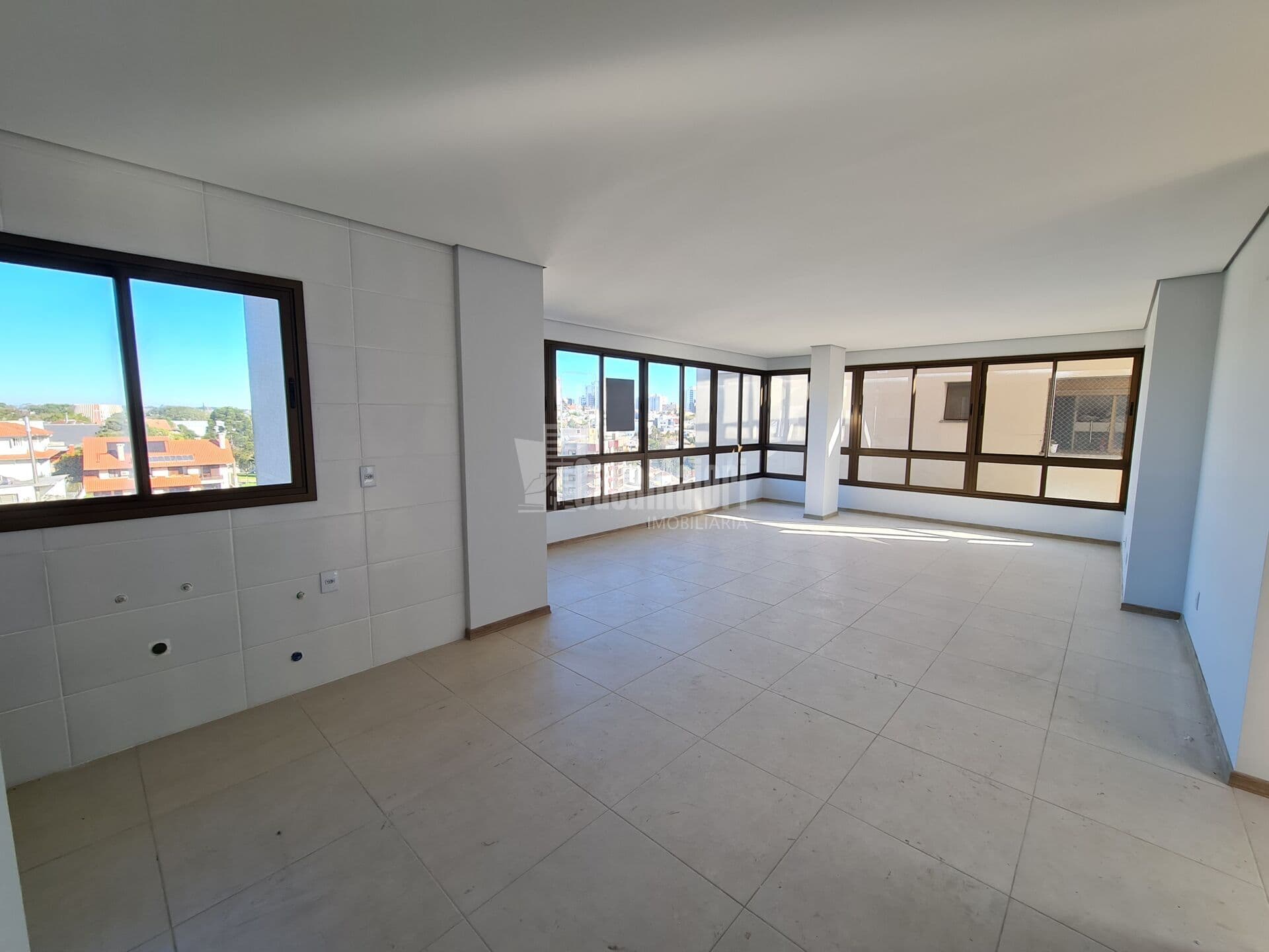 Apartamento 3 dormitórios com suíte e 2 vagas