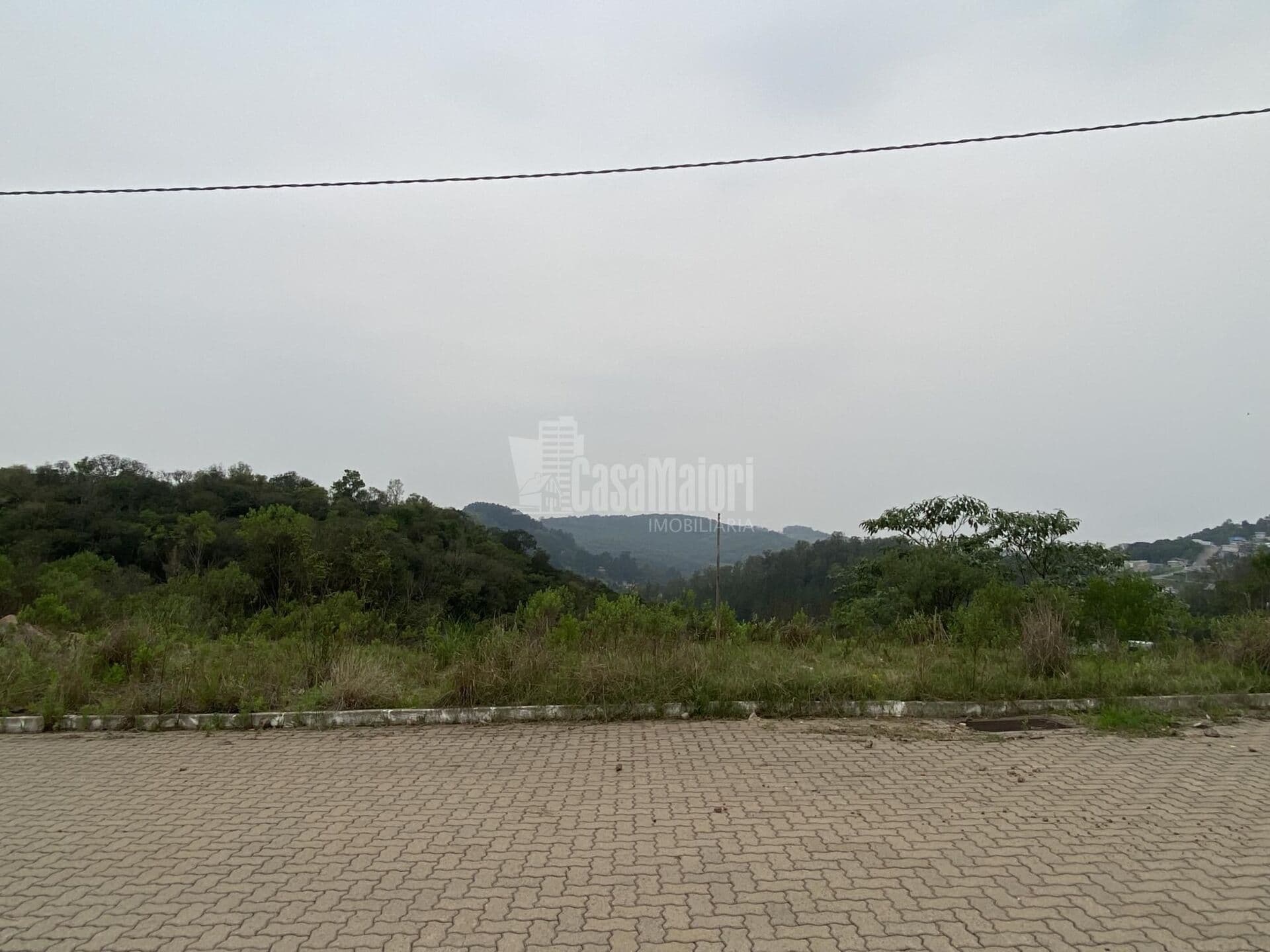 Terreno amplo com 375 m² no Loteamento Villagio Bottega