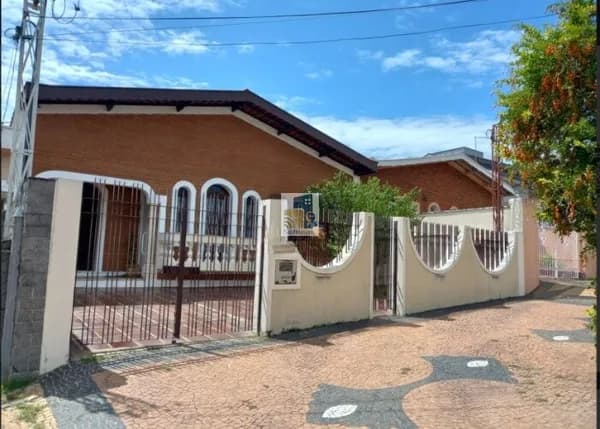 Casa em Campinas - Jardim Leonor