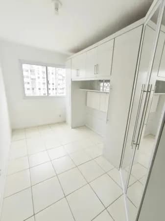 Apto de 2 quartos com suíte, banheiro social, sala grande, varanda e vaga ao lado Norte shopping