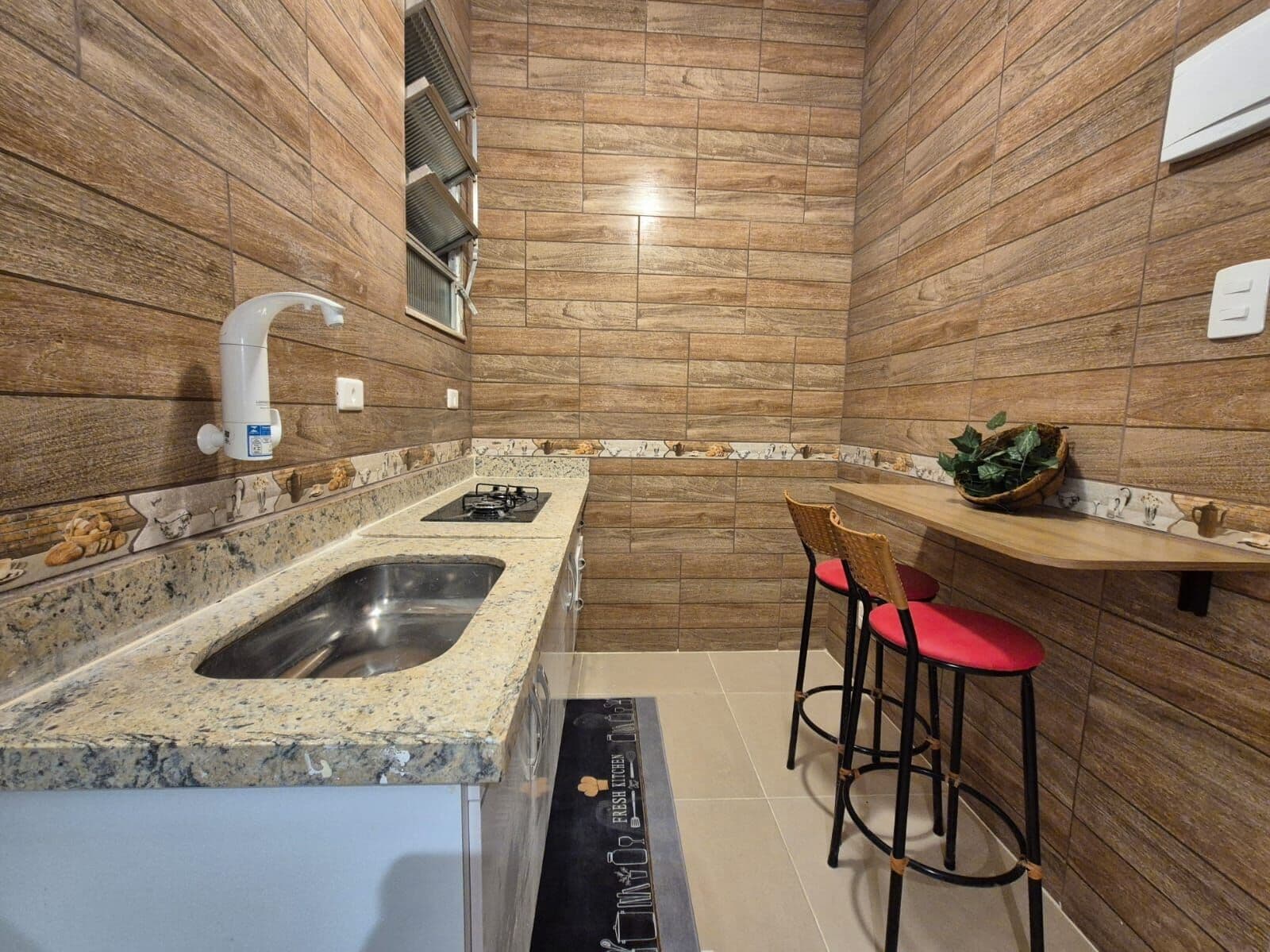 Studio Reformado na Rua Washington Luiz – Charme, Conforto e Praticidade