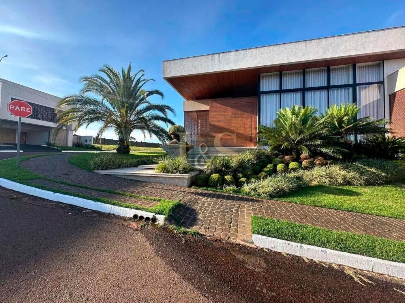 Casa Alto Padrão no Residencial Terras de Toscana, Jataí/GO