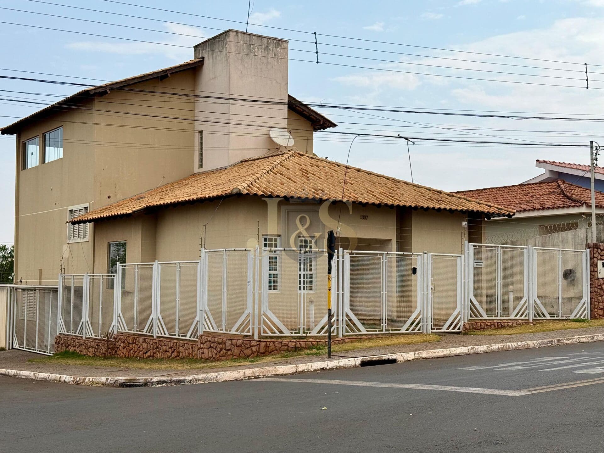 Sobrado em Jataí - Samuel Grahan