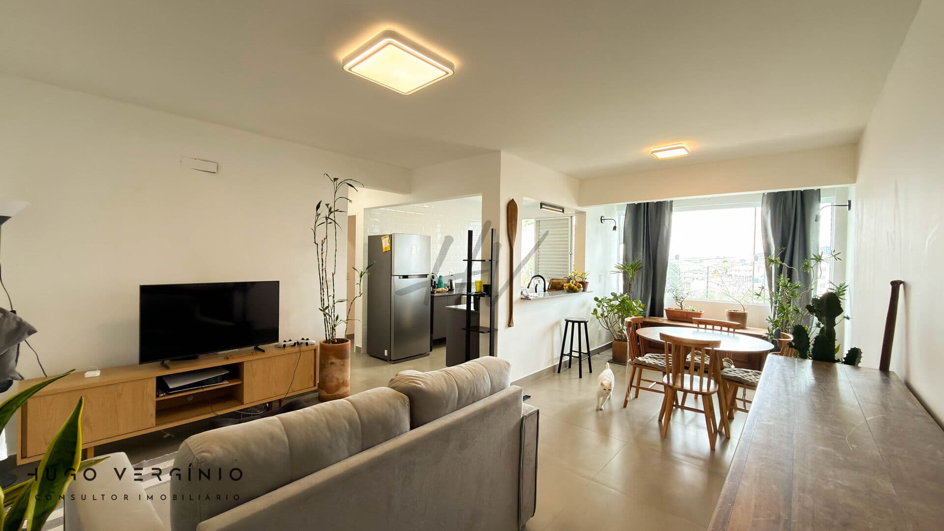 Apartamento 2 Quartos Totalmente Reformado e Mobiliado a 5 Minutos do Centro!