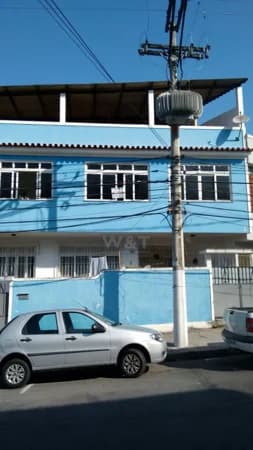 Casa Padrão para Venda e Aluguel em Engenhoca Niterói-RJ
