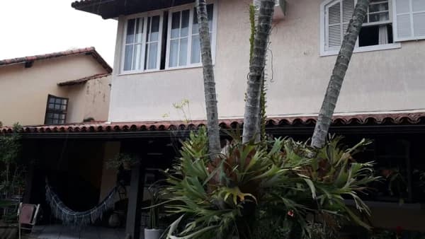 Casa Padrão para Venda em Piratininga Niterói-RJ