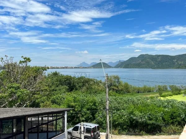 Apartamento Triplex para Venda em Piratininga Niterói-RJ