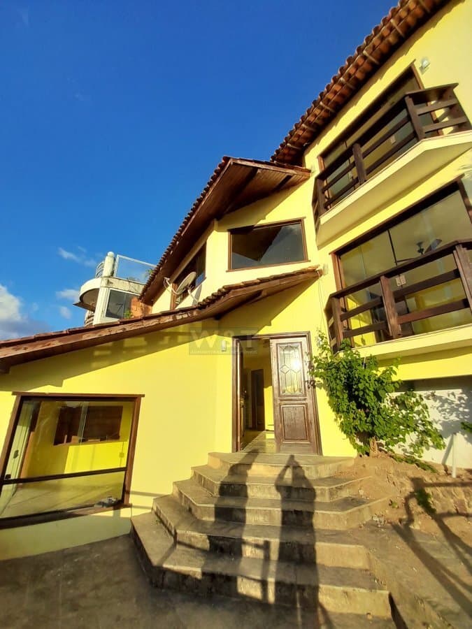 Casa Alto Padrão para Venda em Piratininga Niterói-RJ