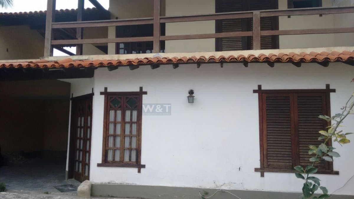 Casa Padrão para Venda em Piratininga Niterói-RJ