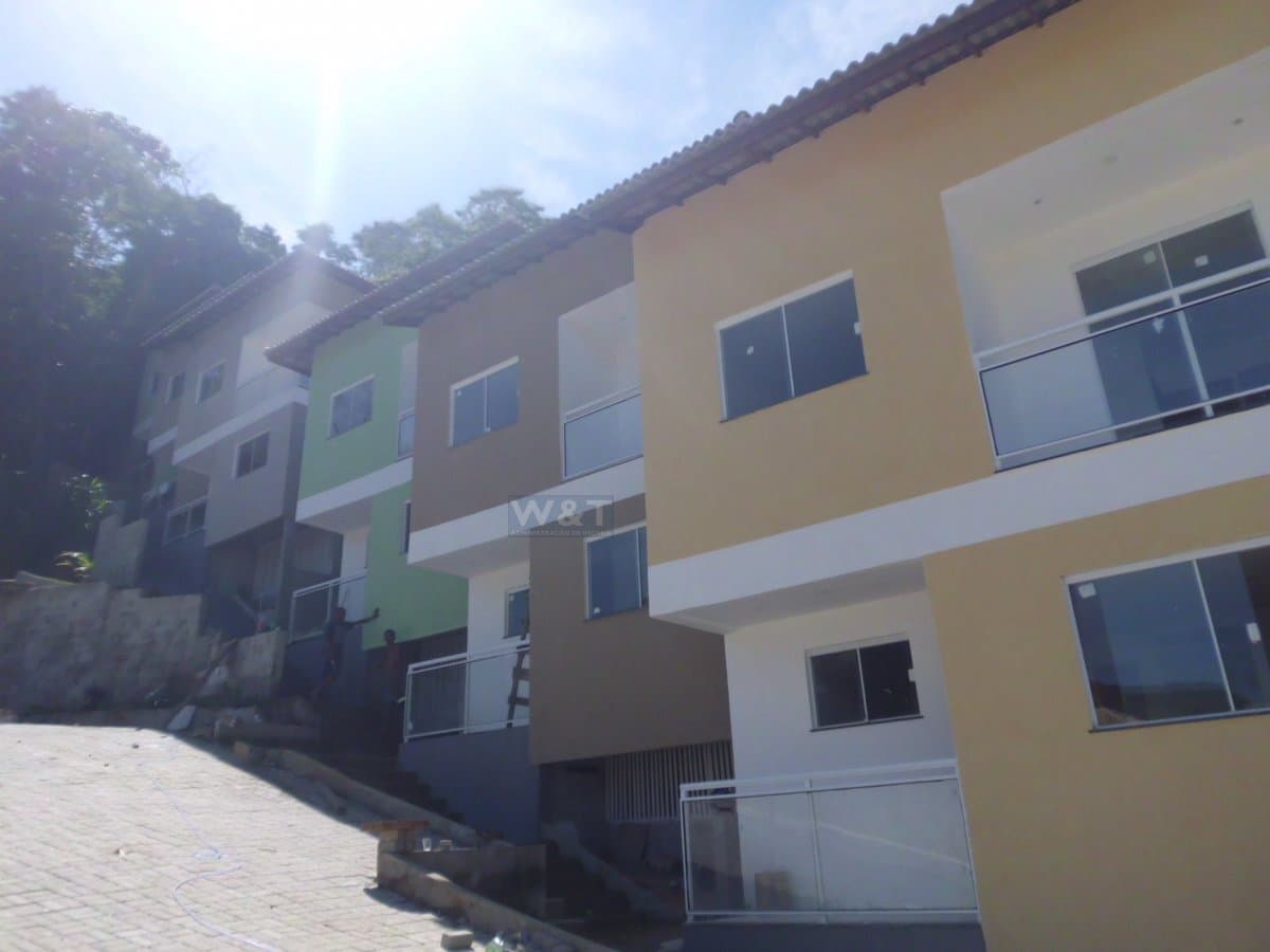Casa Padrão para Venda e Aluguel em Itaipu Niterói-RJ