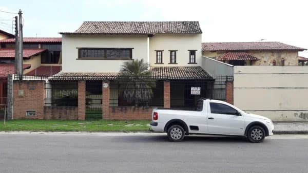 Casa Padrão para Venda em Itaipu Niterói-RJ