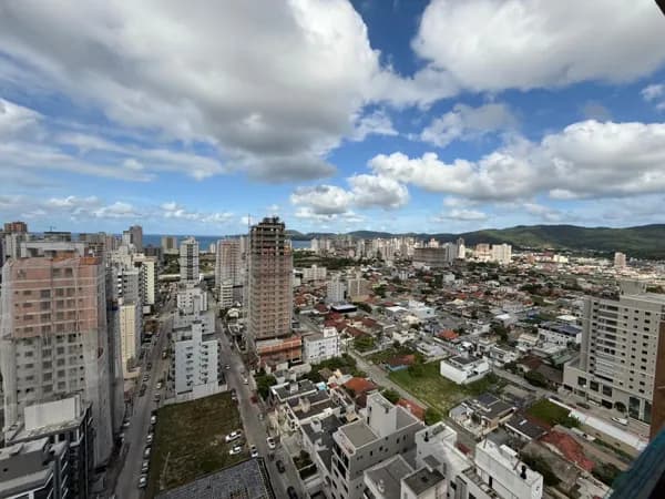 Apartamento com vista para o mar no Pereque!
