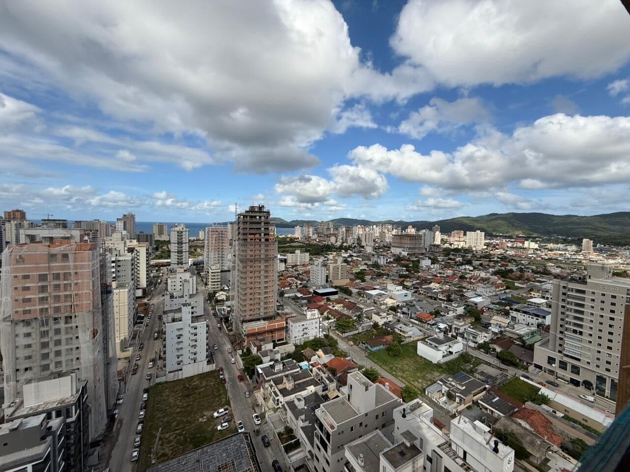 Apartamento com vista para o mar no Pereque!
