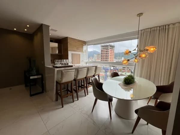 Apartamento Alto Padrão em Meia Praia, Itapema/SC