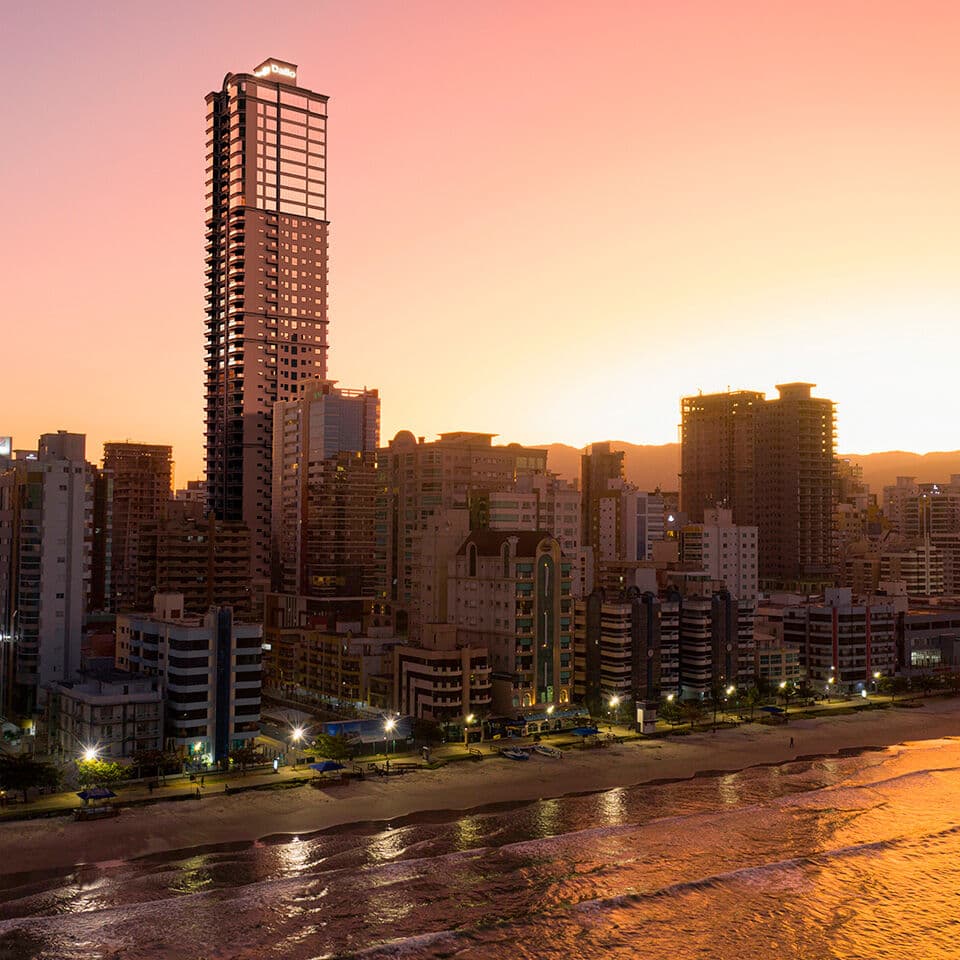 Penthouse no coração da Meia Praia