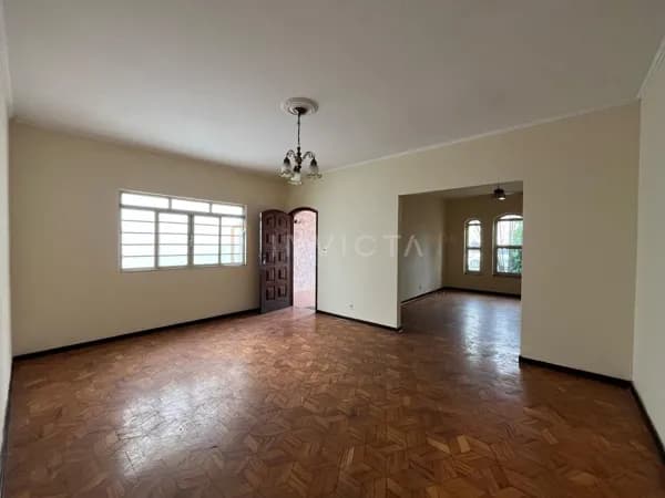 Casa em Rio Claro - Zona Central