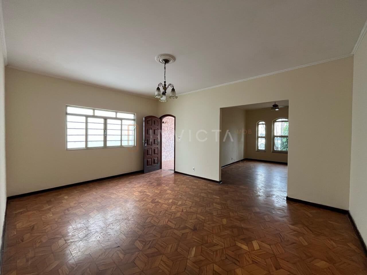 Casa em Rio Claro - Zona Central