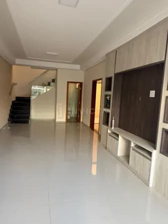 Casa com dois quartos suítes no Santa Clara dois