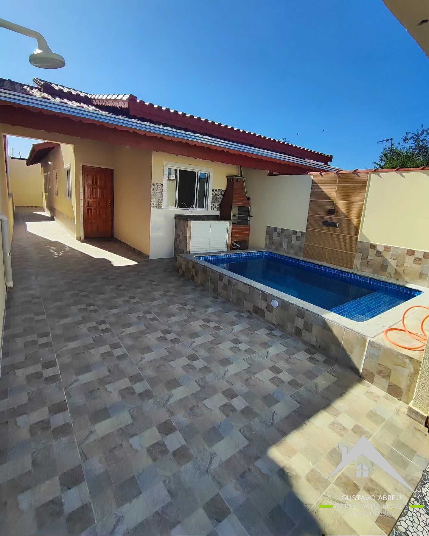 Casa Nova 02 Dormitórios com Piscina e Excelente Acabamento.