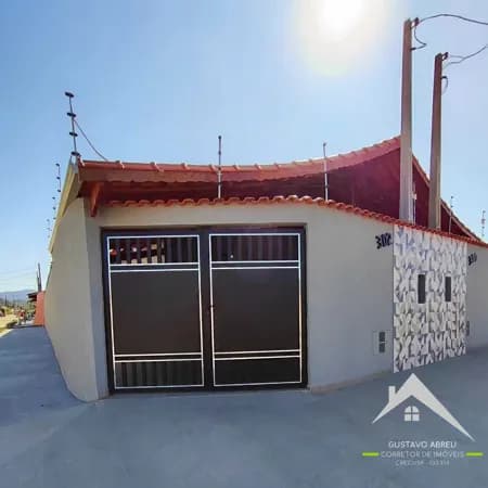Casa Nova com Piscina 2 Dormitórios c/ 1 Suíte