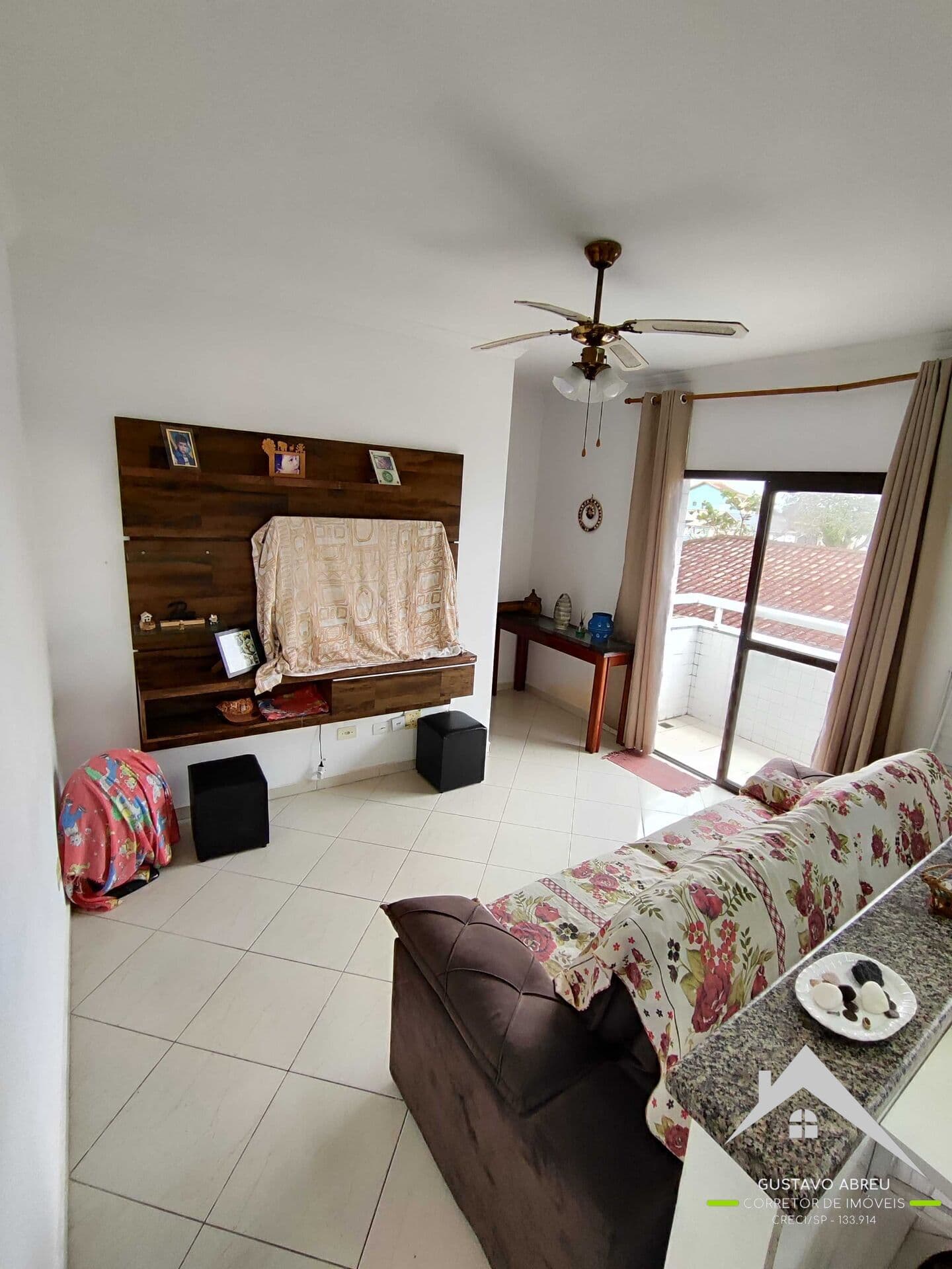 Apartamento 2 Dormitórios a 50m da Praia