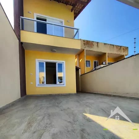 Sobrado Novo Pertinho da Praia c/ 2 Dormitórios