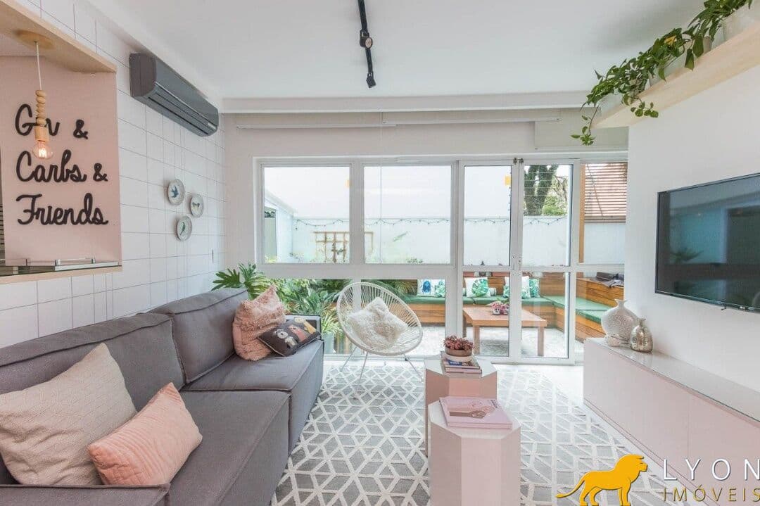 Lyon Imóveis vende apartamento com 78m² no bairro Mont Serrat.