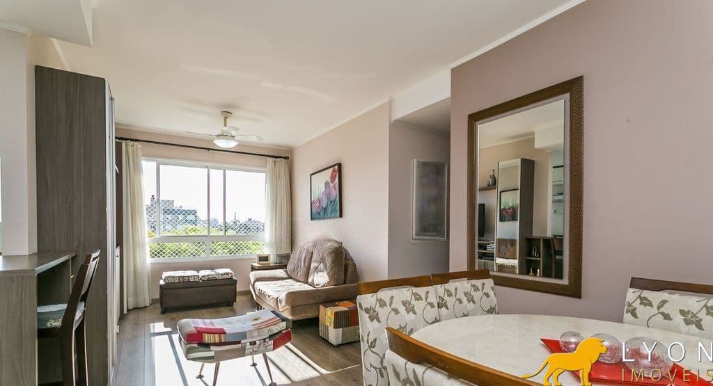 Apartamento Padrão com sacada e churrasqueira