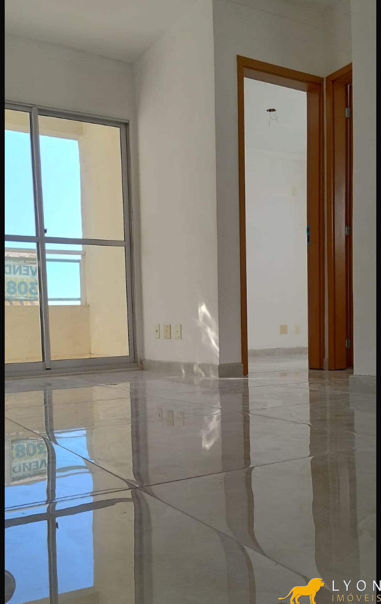 Apartamento de 2 dormitórios à venda no condomínio Porto Cruzeiro no bairro Morro Santana - Porto Alegre/RS