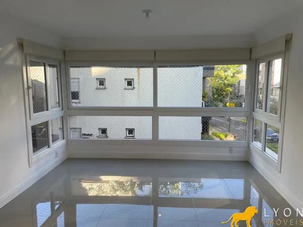 Amplo apartamento com 117 m²,3 dormitórios, 1 suíte e 2 vagas no Bela Vista