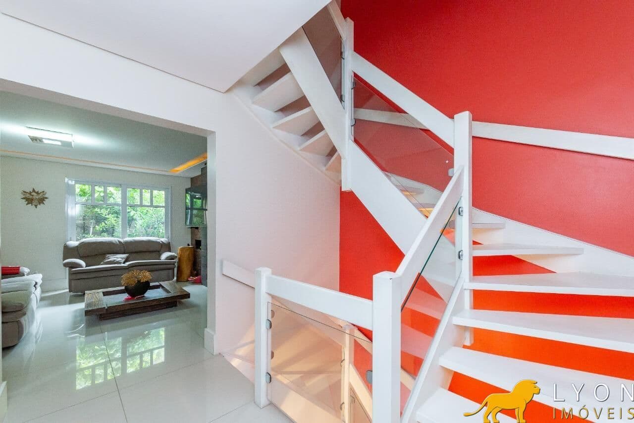 Casa de Condomínio em Porto Alegre - Jardim Carvalho