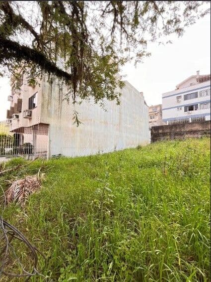 Lyon Imóveis vende Terreno com 360² de área total no bairro Jardim Planalto.