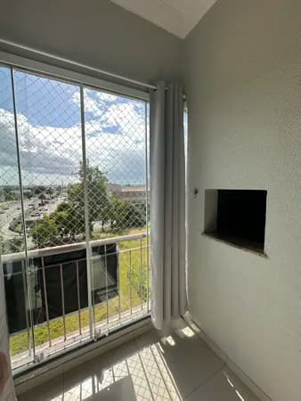 Apartamento com sacada, churrasqueira, 1 vaga de garagem coberta