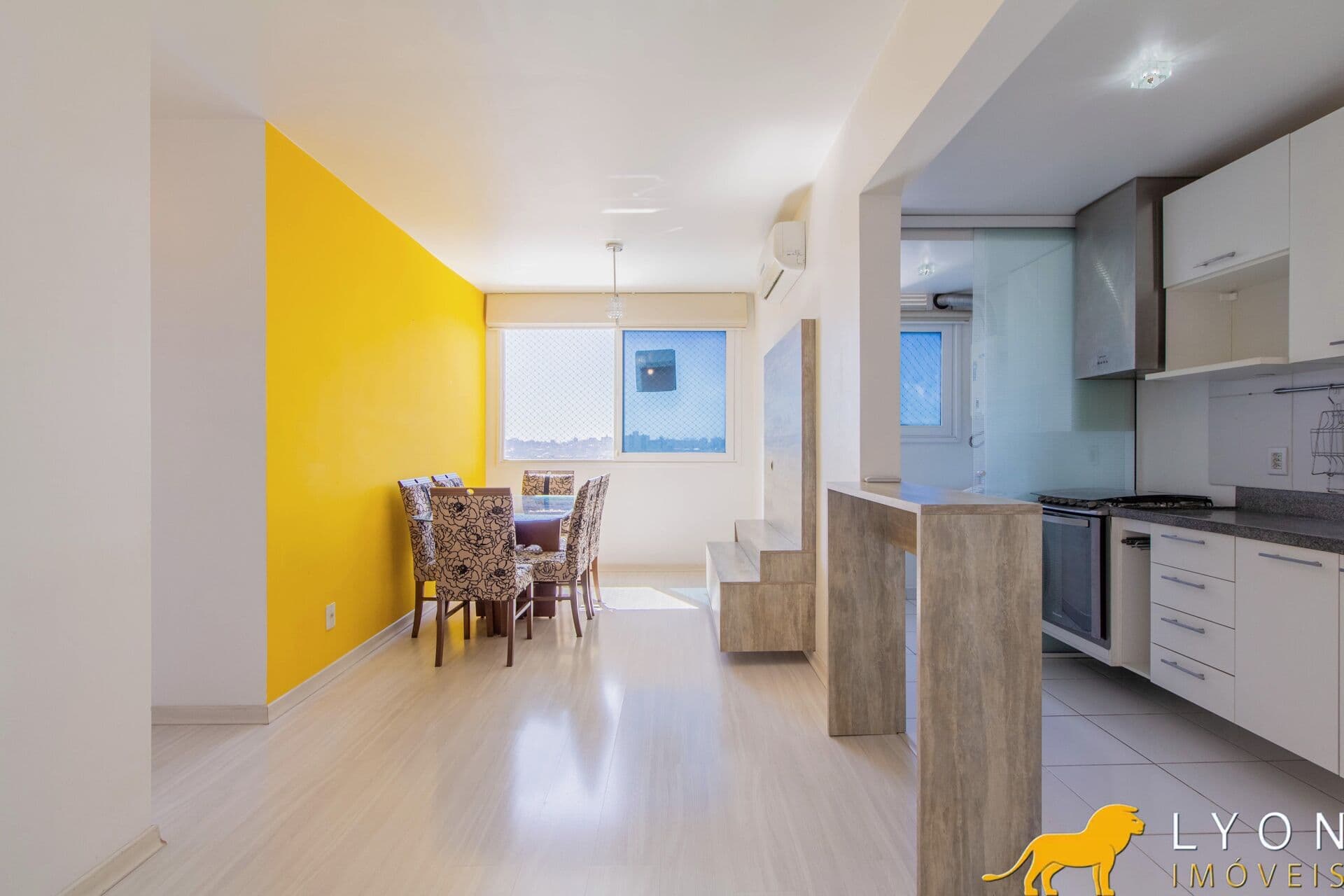 Apartamento de 2 dormitórios com vaga à venda no bairro São João - Porto Alegre/RS