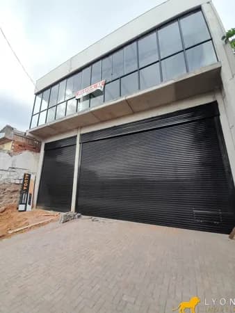 Loja NOVA em Avenida de grande fluxo