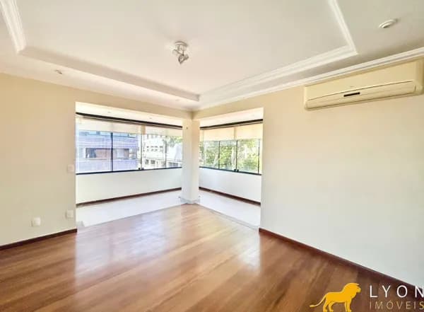 Encante-se com este excelente apartamento de 172m² privativos, com 4 dormitórios, sendo uma suíte com banheira de hidromassagem