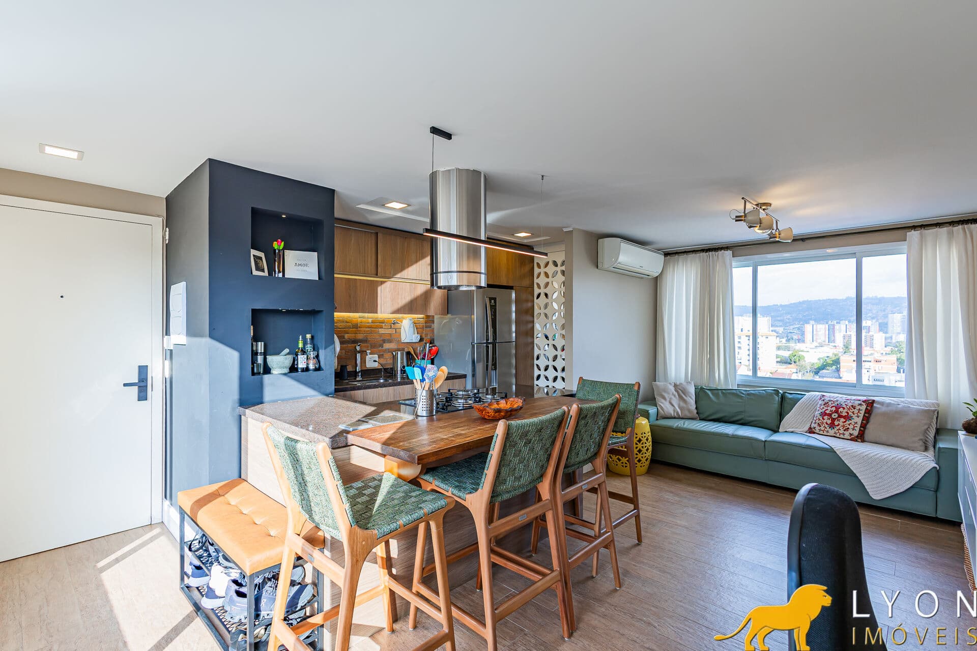Apartamento para venda com 02 dormitórios, 02 vagas, 01 suíte, 62m², no bairro Jardim do Salso