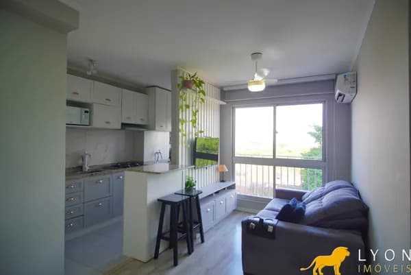 Excelente apartamento 2 dormitórios, sendo 1 suíte, com 2 banheiros, muito bem distribuído e funcional.