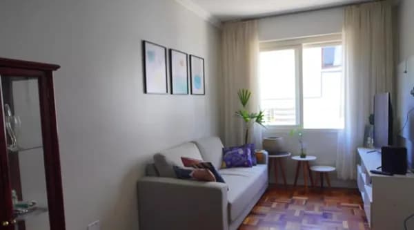 Apartamento mobiliado com 1 dormitório, 42m², no bairro Passo D'areia.