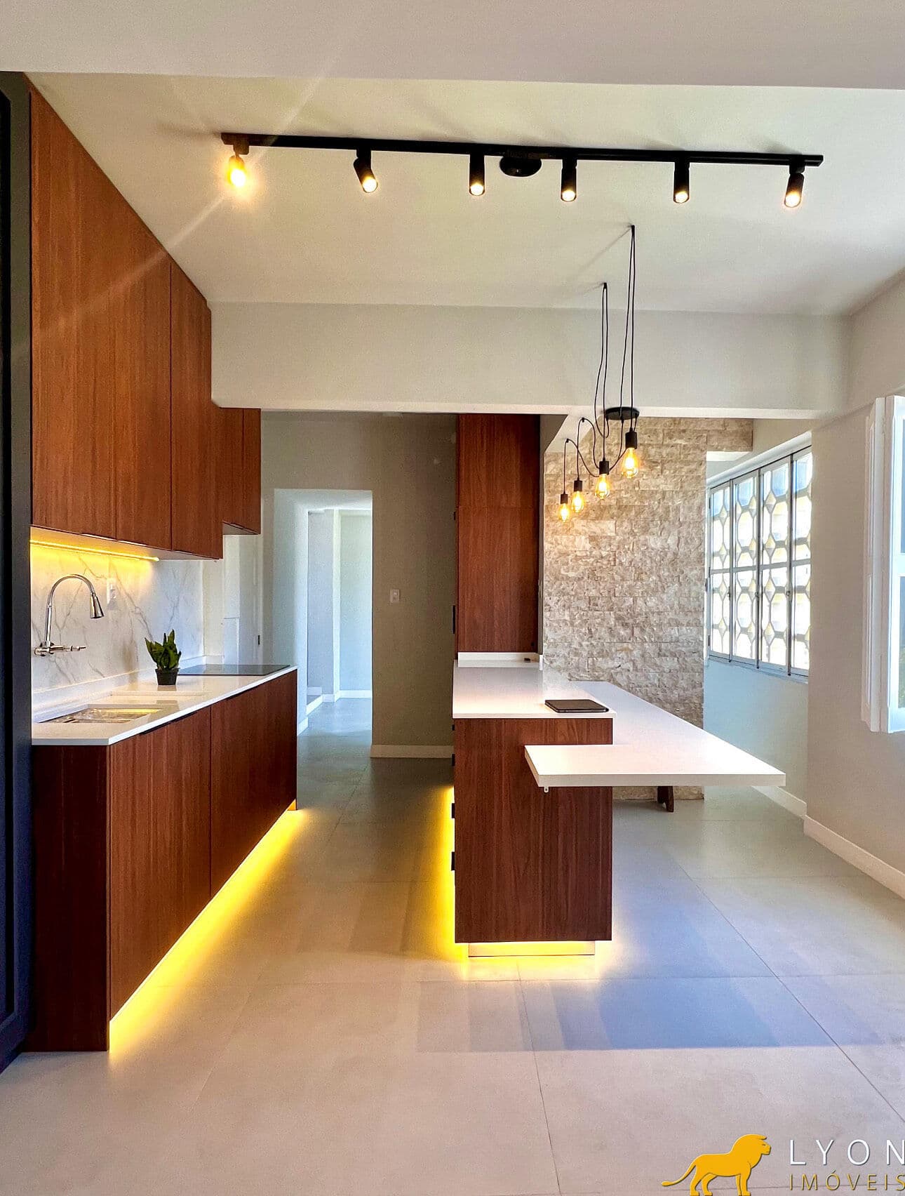 Apartamento de 2 dormitórios com 151 m² para venda no Centro Histórico de Porto Alegre