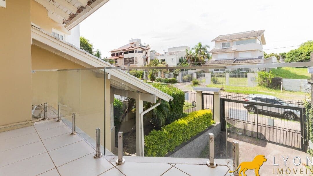 Casa Alto Padrão 3 dormitórios, 1 suíte, 4 vagas