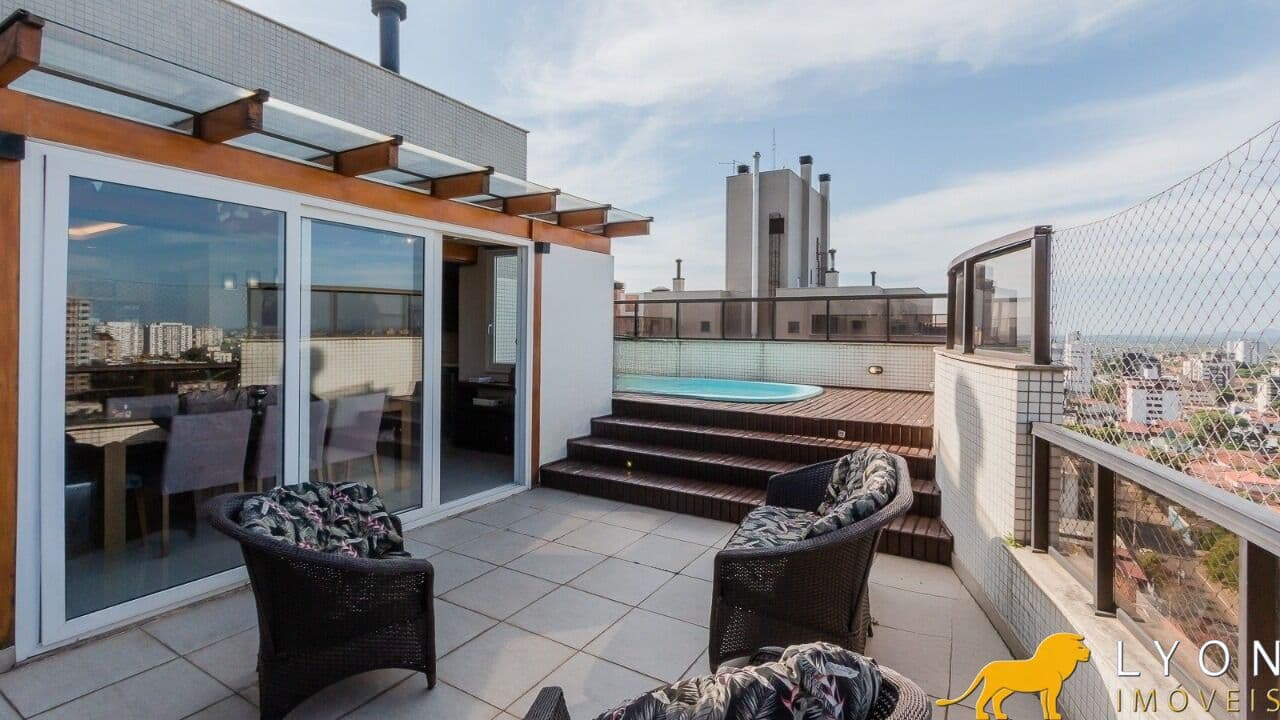 Cobertura a venda com 03 dormitórios, 03 vagas no bairro Jardim Lindóia, em Porto Alegre, 210m² .