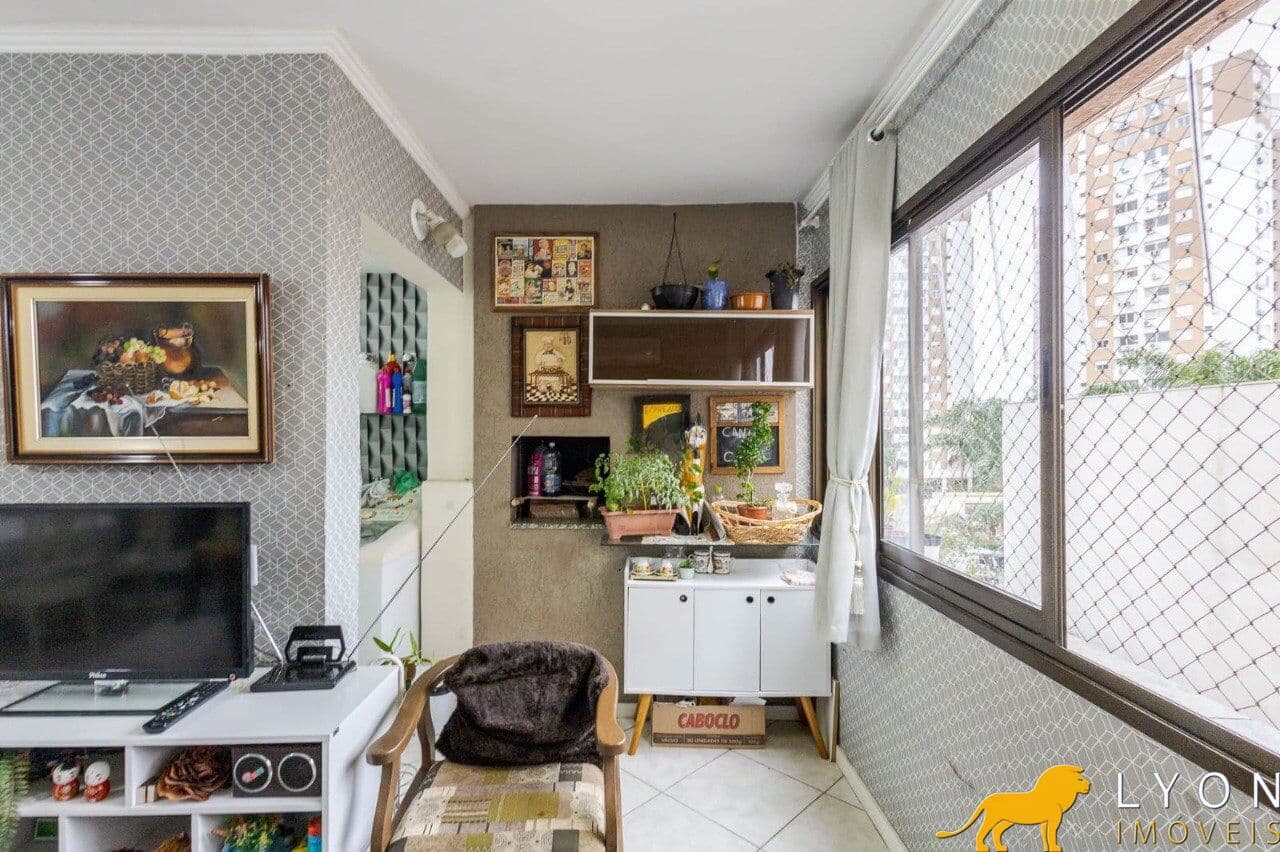 Apartamento com 3 dormitórios, 1 suíte, churrasqueira e 1 vaga coberta.