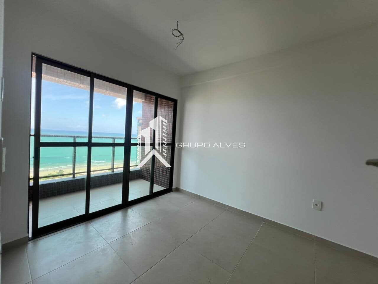 Apartamento com 3 quartos à venda com 83m² no Pina