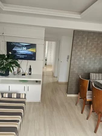 Apartamento Central em Pelotas com 2 Dormitórios, Vaga Coberta e Perto das Universidades