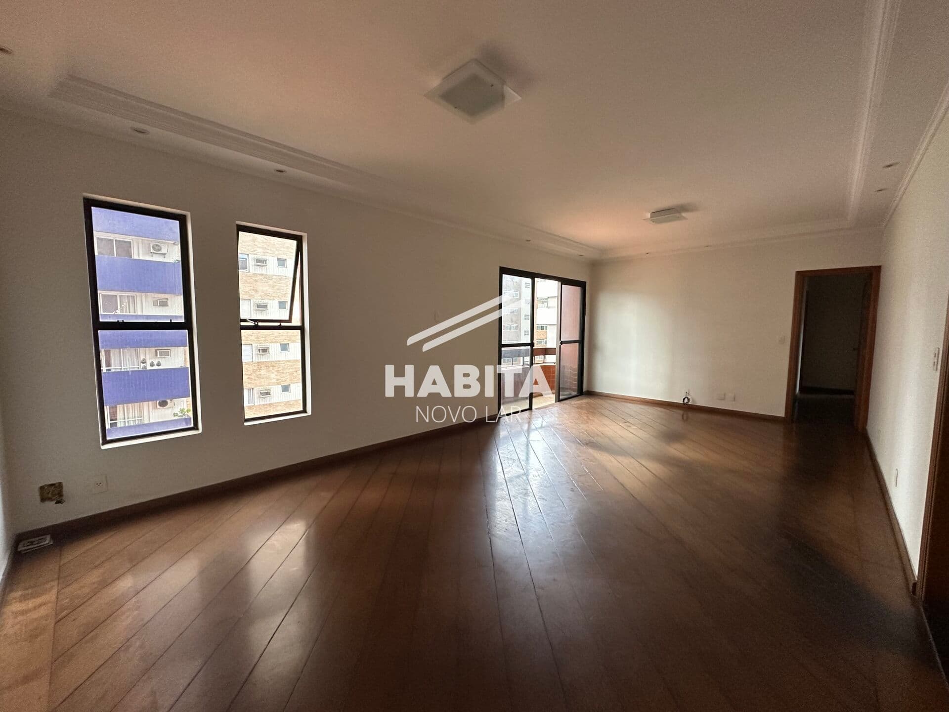 Apartamento com 3 quartos e 3 banheiros à venda, 118 m² por R$ 850.000