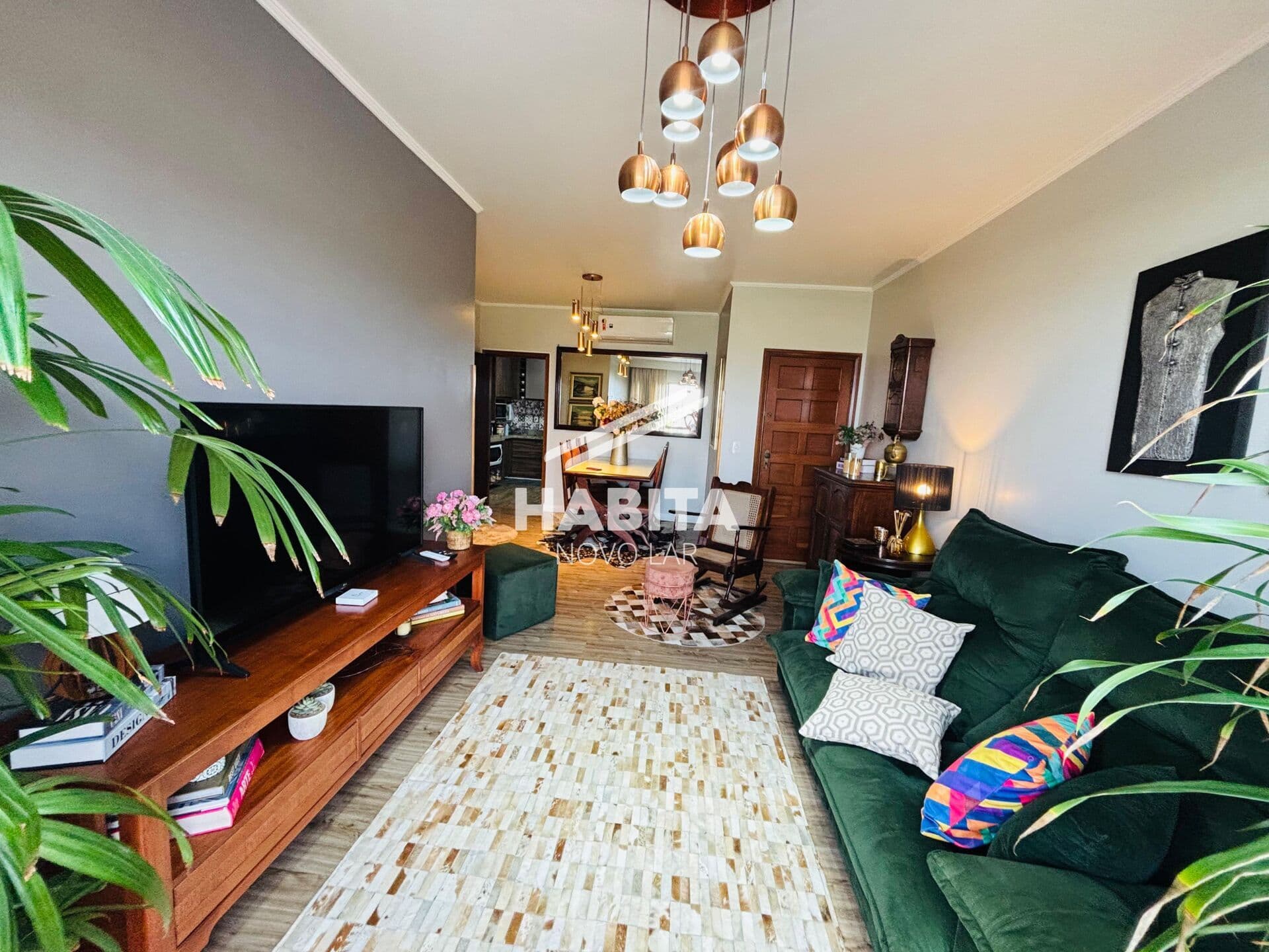 Apartamento 2 dormitórios com dependência - Itararé - São Vicente / SP